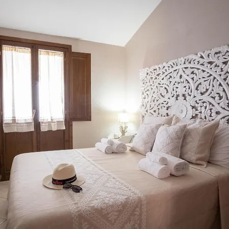 別荘 Porto Corallo Frontemare